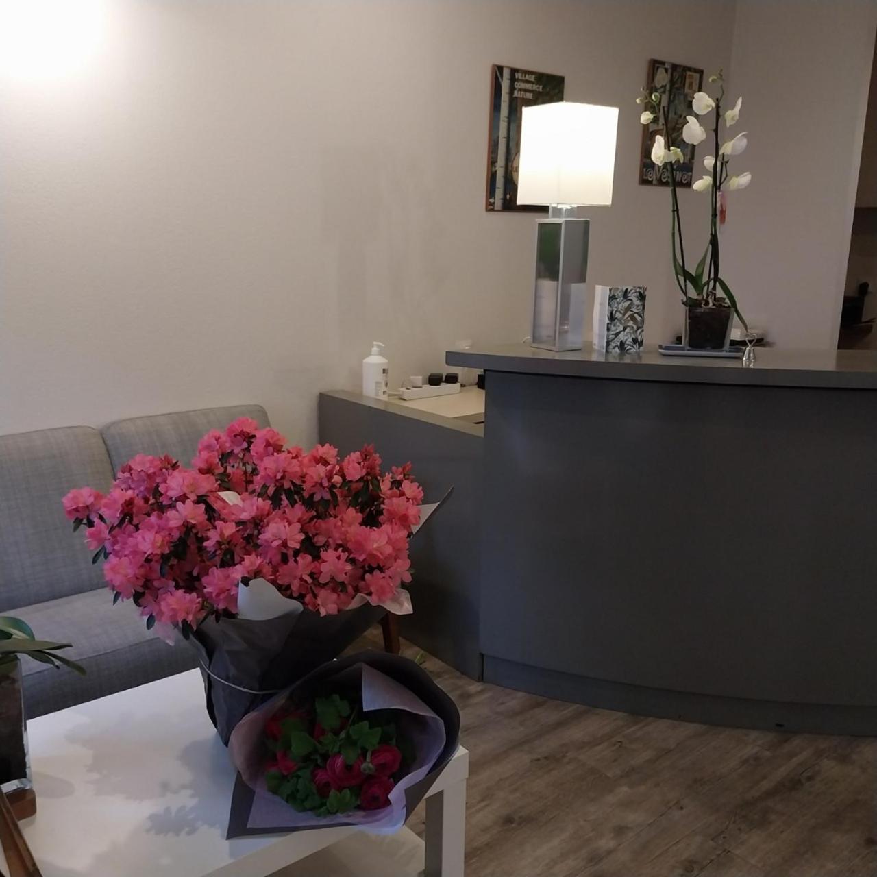 Hotel Paris Vesinet- Logis Hotel Restaurant Le Vésinet Екстериор снимка
