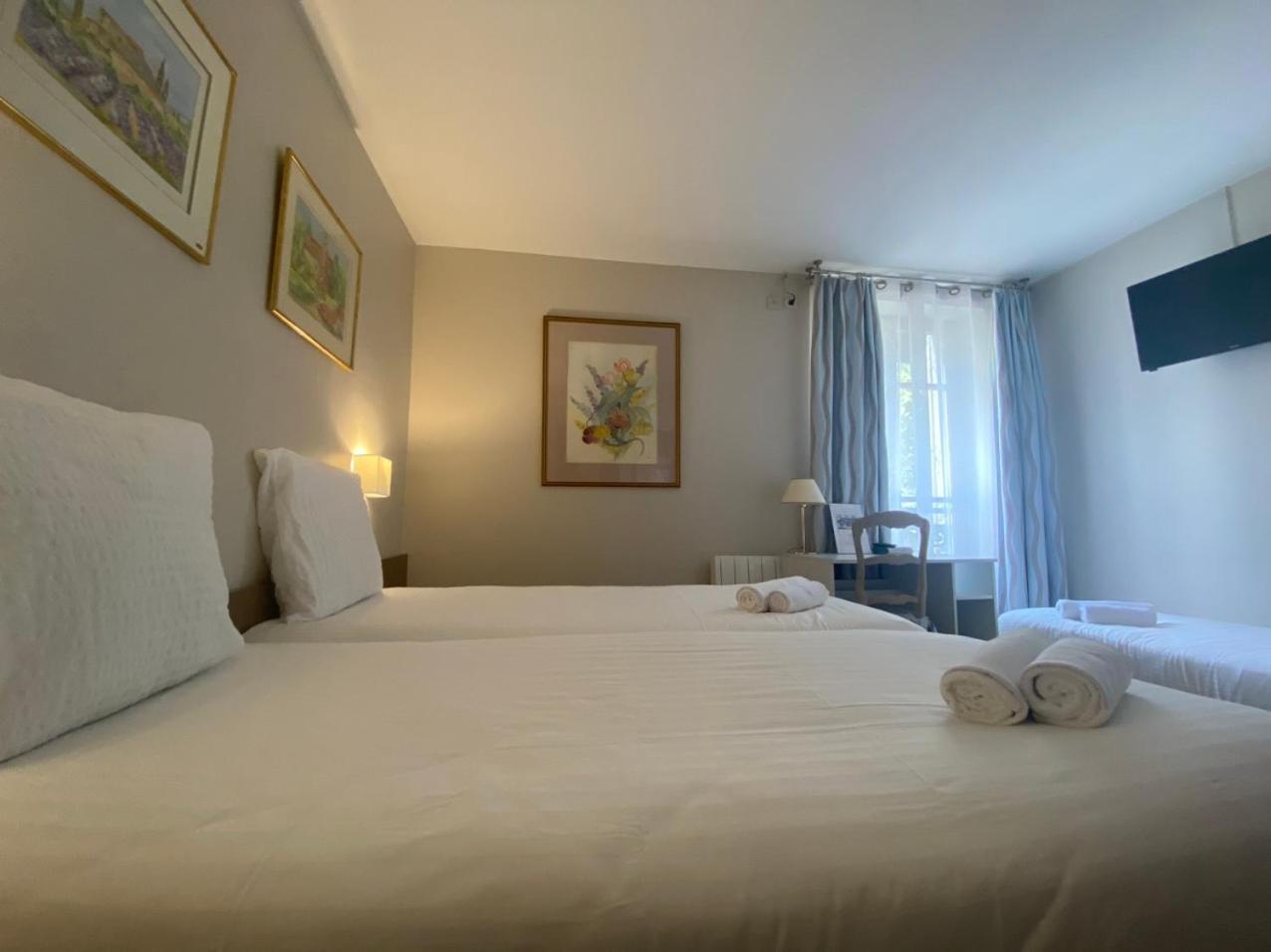 Hotel Paris Vesinet- Logis Hotel Restaurant Le Vésinet Екстериор снимка