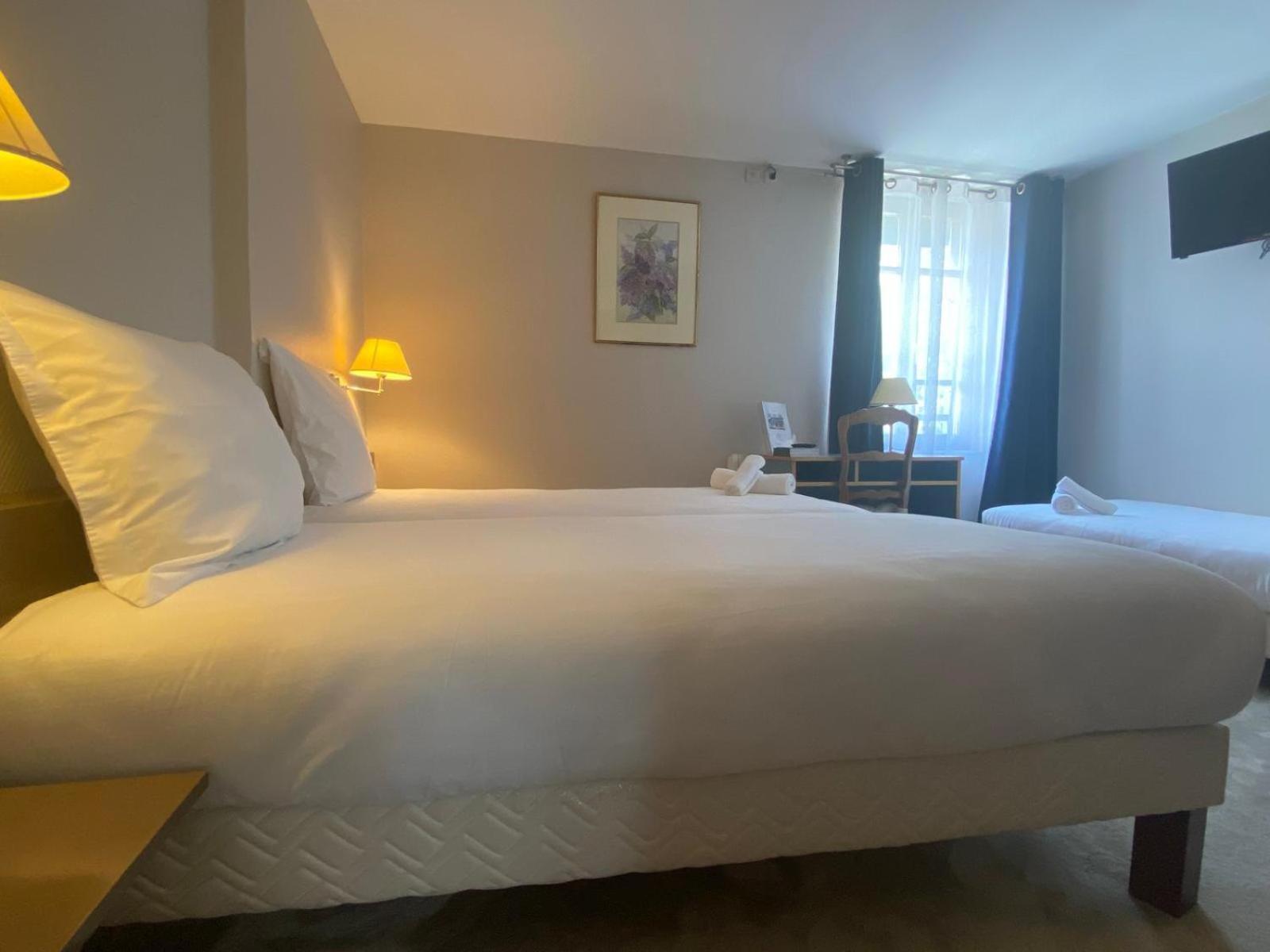Hotel Paris Vesinet- Logis Hotel Restaurant Le Vésinet Екстериор снимка