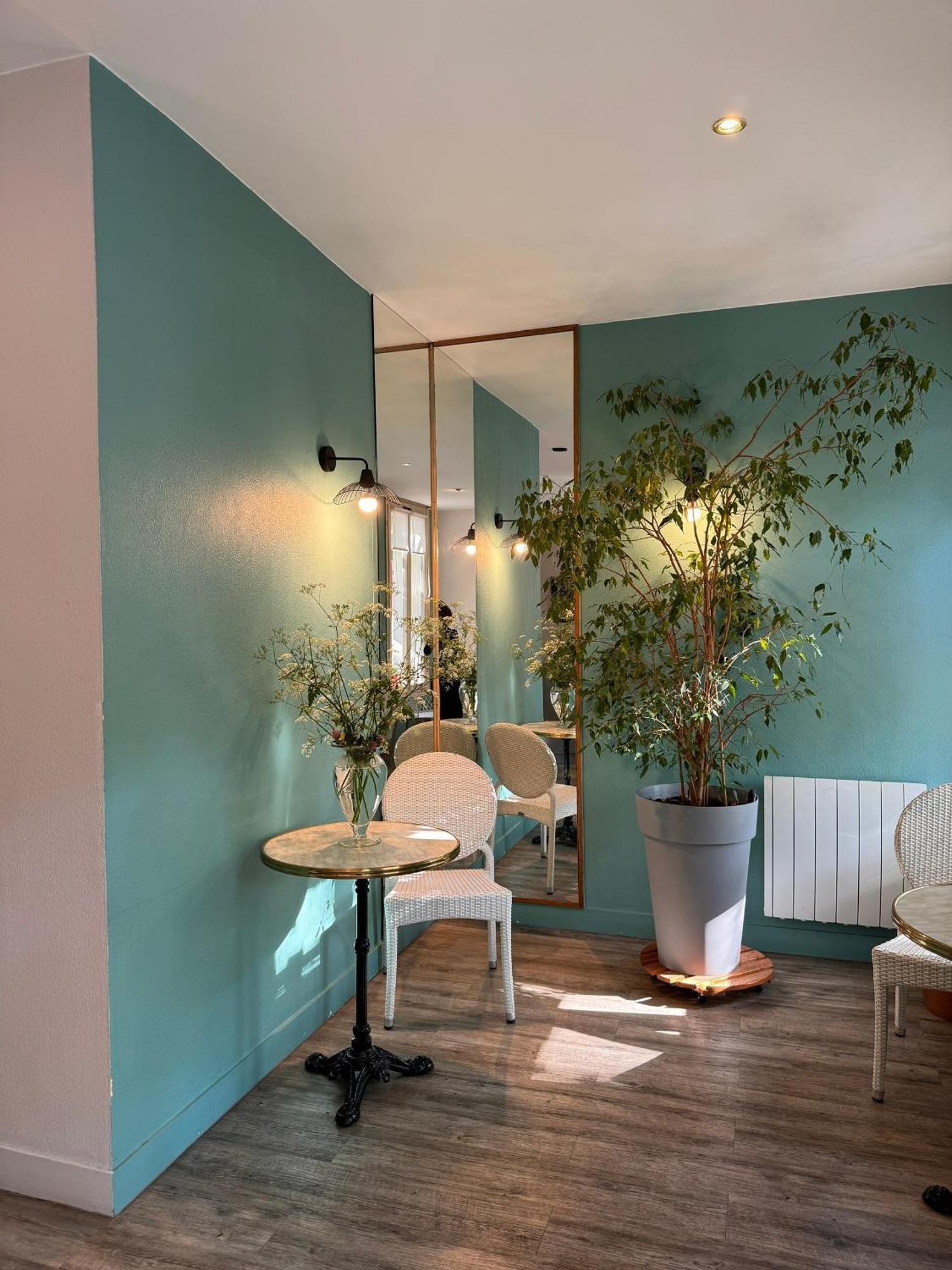 Hotel Paris Vesinet- Logis Hotel Restaurant Le Vésinet Екстериор снимка